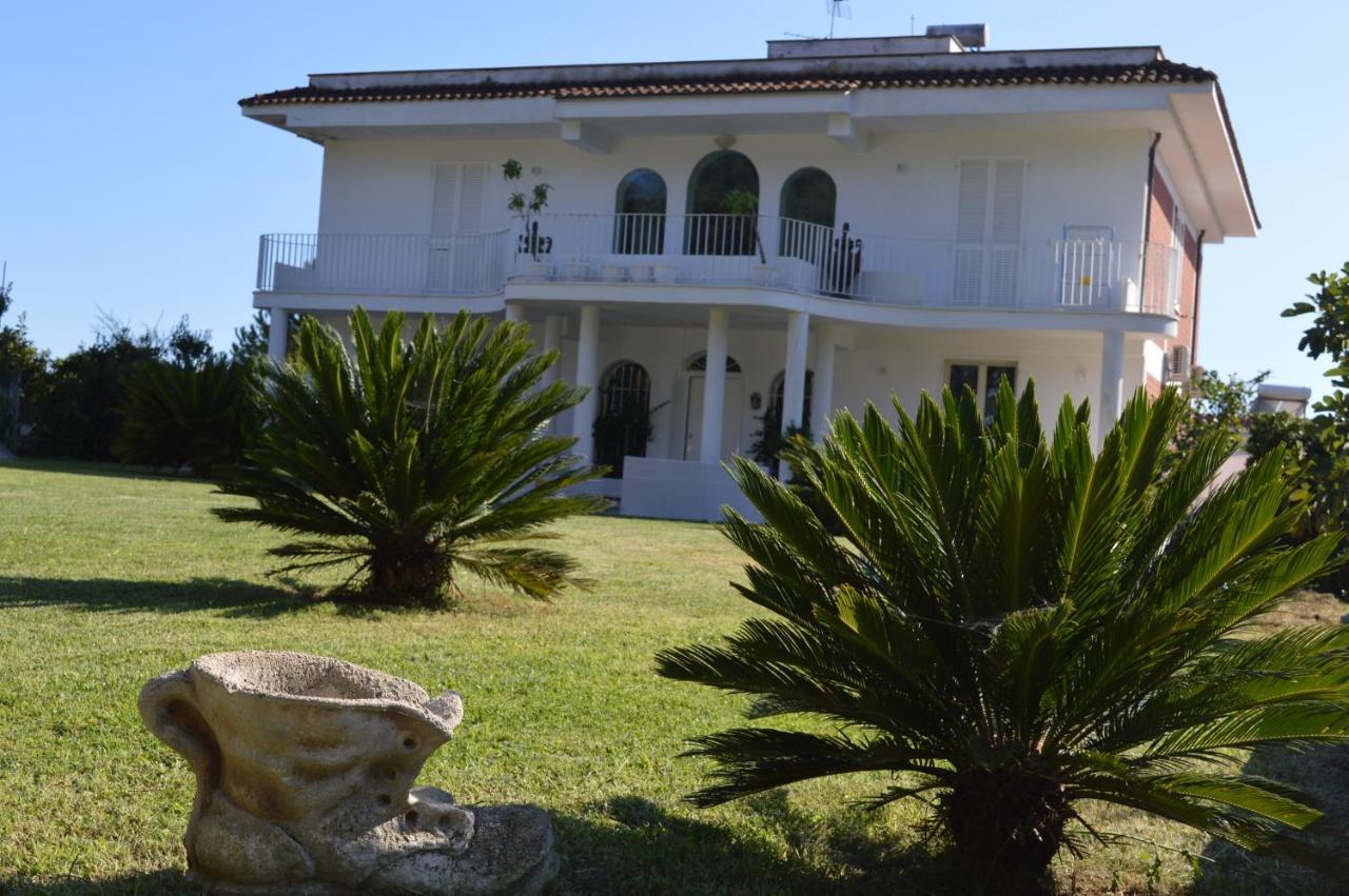 Casa Blanca B&B Latina Dış mekan fotoğraf